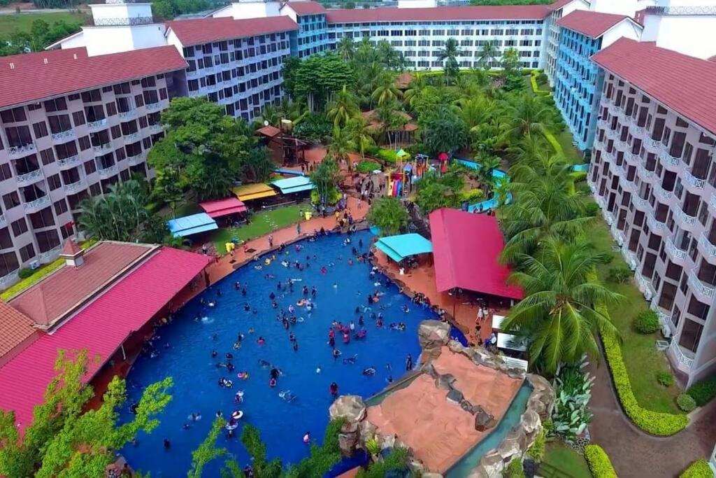 Lotus Desaru Beach Resort, 2 Bdrms, W/Splash Park Bandar Penawar Buitenkant foto