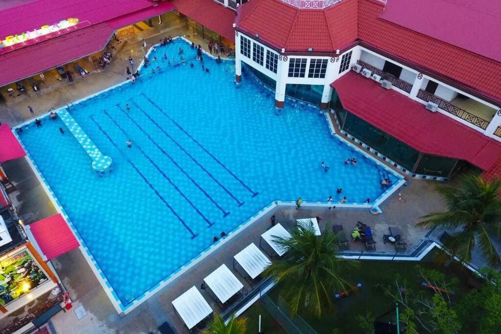 Lotus Desaru Beach Resort, 2 Bdrms, W/Splash Park Bandar Penawar Buitenkant foto