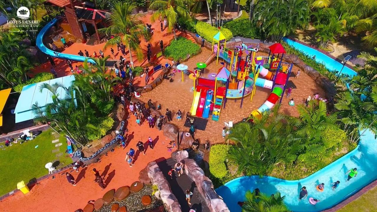 Lotus Desaru Beach Resort, 2 Bdrms, W/Splash Park Bandar Penawar Buitenkant foto
